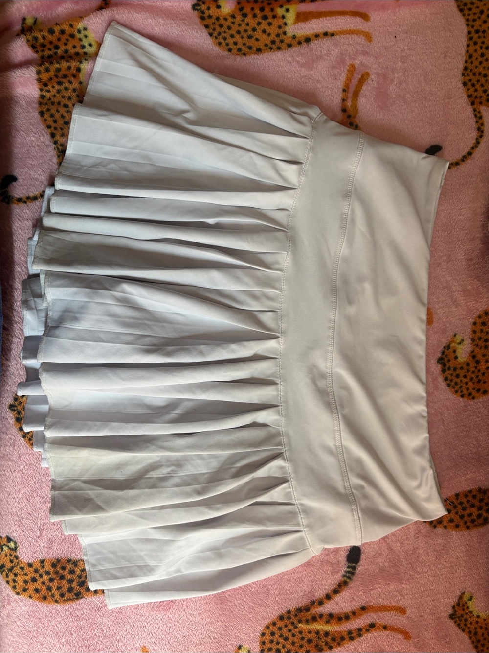 White gold hinge skirt